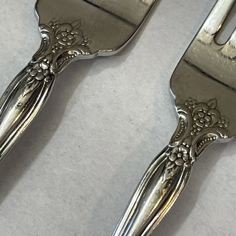 Set 4 Oneida Michelangelo Dinner Forks Cube Mark Stainless Ornate Flatware 7.25